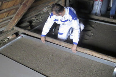 2 - Stiahnutie suchého podsypu pomocou lát