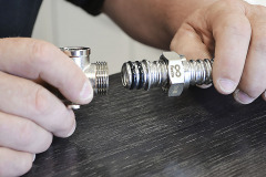 Jednoduché spoje rúrok sa vykonávajú pomocou O-krúžkov