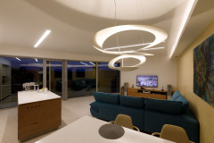 Dom v tvare luku (foto: Petr Zikmund)