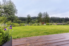 Nádherný pozemok v bezprostrednej blízkosti lesa predurčil voľbu drevostavby