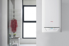 Kondenzačný kotol Protherm Tiger Condens (18/25 kW a 30/35 kW) s jedným alebo dvomi zabudovanými 21 l zásobníkmi teplej vody dokáže vykurovať a dodať teplú vodu aj pre väčšie domácnosti. A to vďaka patentovanej technológii ISODYN2 s kombinovaným ohrevom vody prietokovým a zásobníkovým spôsobom