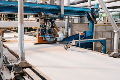 V praxi sa na výrobu izolácií čoraz viac používajú rýdzo prírodné produkty. Od minerálnej vaty až po pazderie či konopné vlákno