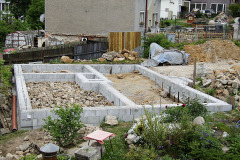 Štartom diela sú vraj základy. Oveľa viac manuálnej driny je však ukrytej pod nimi