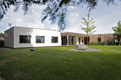 Chrást u Mladé Boleslavi, arch. Jakub Chochola/ Noskovi