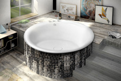 BLO guľatá vaňa s konštrukciou sa vyznačuje elegantným jednoduchým dizajnom bez anatomických prelisov. Tvarová koncepcia kúpacieho priestoru je riešená atypicky, sploštená rozšírená hrana nad prepadovým otvorom umožňuje inštaláciu stojankovej batérie, protiľahlá zvažujúca sa chrbtová časť zabezpečuje pohodlné sedenie. Odtokový otvor, hoci je umiestnený v strede vane, nepôsobí rušivo vďaka akrylátovému krytu. Vaňa s priemerom 165 cm pojme 465 l vody a ponúka dostatok priestoru pre dvoch (SAPHO)