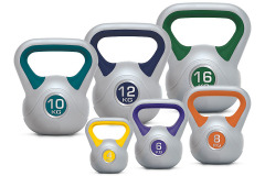 Závažia Kettlebell výrobcu Sedco majú povrch z plastu s výplňou zhutnenej zmesi, hmotnosť  je vyznačená číslicou na čelnej strane, www.gorillasports.sk