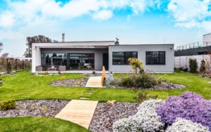 Dom vpísaný do lichobežníka