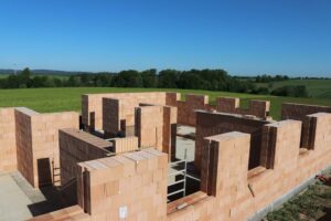 HELUZ zavádza výhodné FIRST MINUTE ceny na nákup tehál